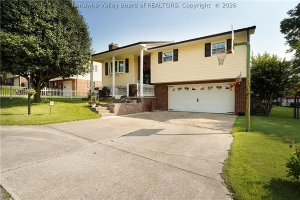 5202 Dellway Drive, Charleston, WV 25313