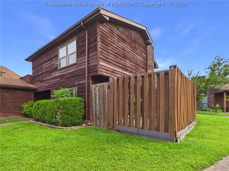 301 Trappers Place, Charleston, WV 25314 - #3