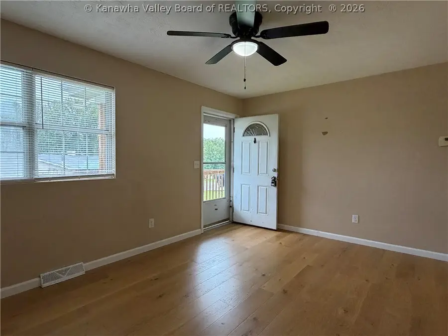 8 Russell Court, Culloden, WV 25510 - #3