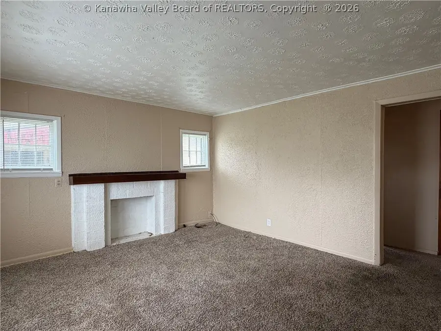 128 Taylor Street, Hurricane, WV 25526 - #2