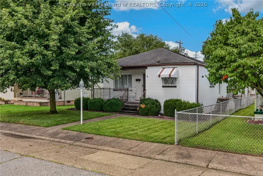 421 24th Street, Dunbar, WV 25064 - #2