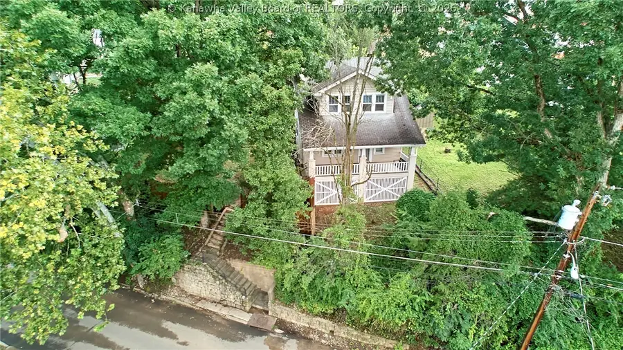 946 Mathews Avenue, Charleston, WV 25302 - #2