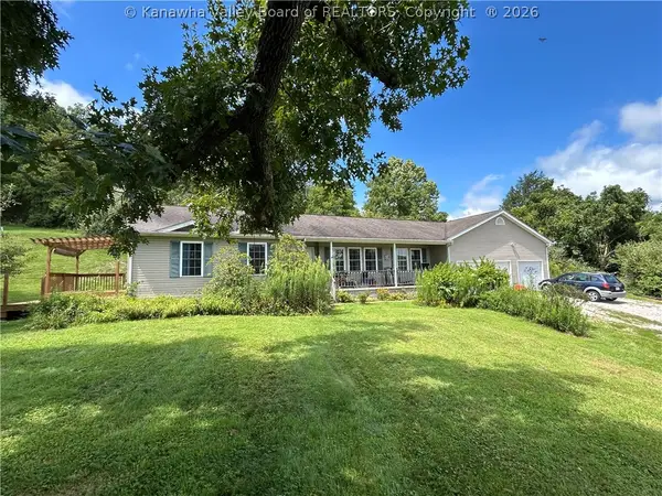 219 Hutchison Lake Drive, Ripley, WV 25271