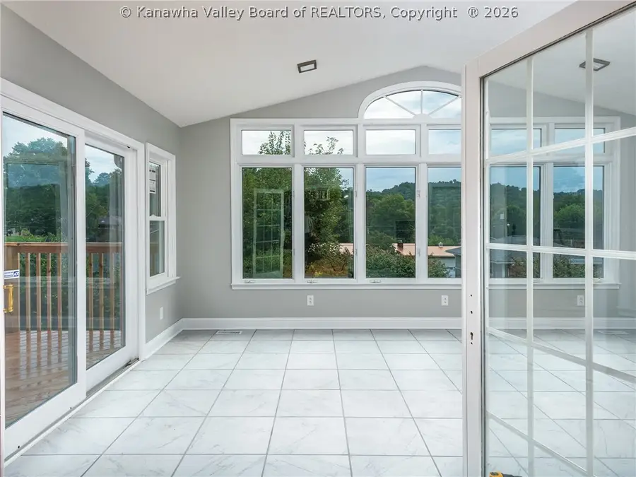 5446 Longview Drive, Cross Lanes, WV 25313 - #3