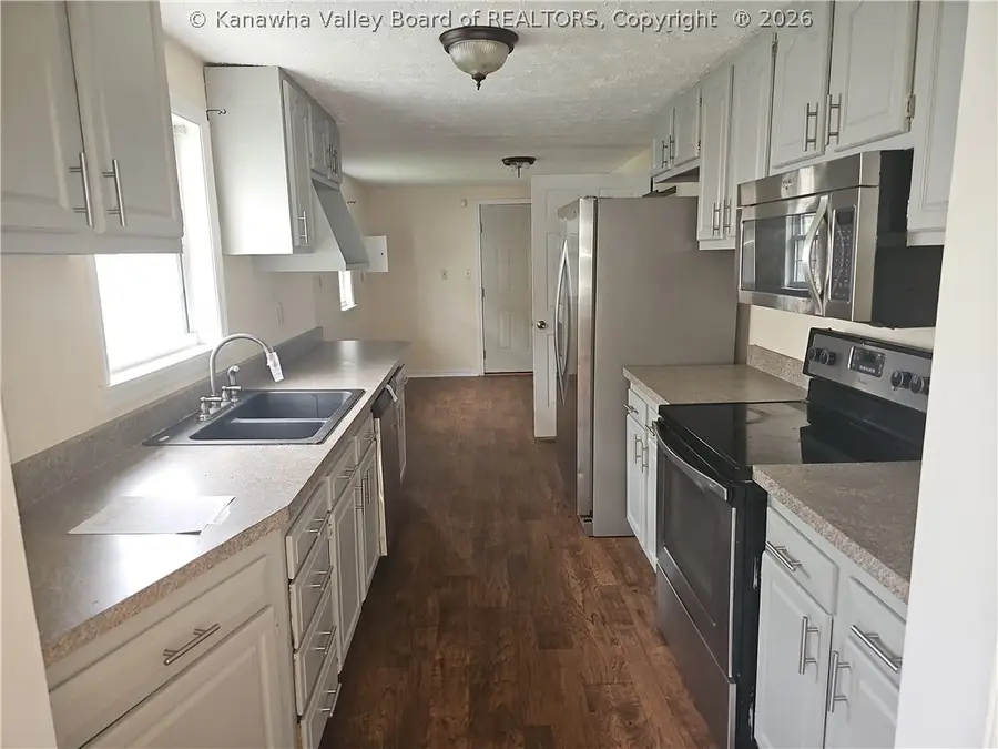 1315 Moore Avenue, Dunbar, WV 25064 - #3