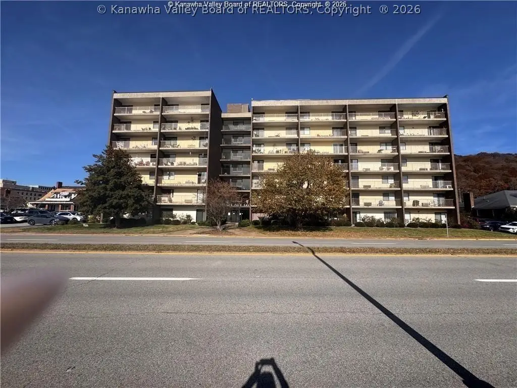 2106 Kanawha Boulevard E #311, Charleston, WV 25311 - #1