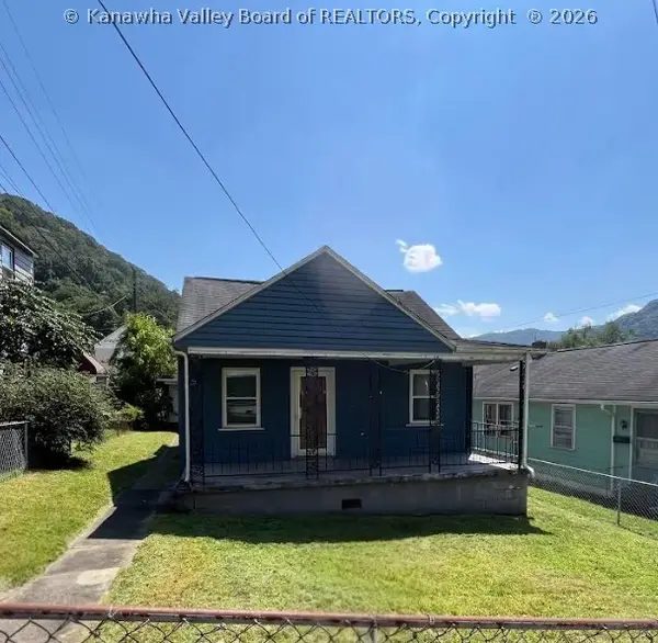 140 Boomer Hill Road, Boomer, WV 25031