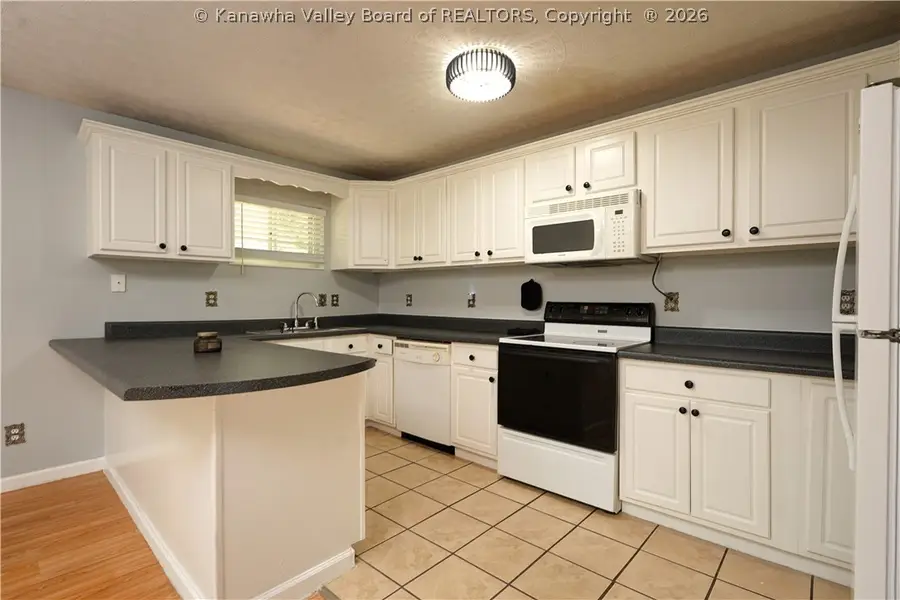 4015 Seymour Lane, Cross Lanes, WV 25313 - #3