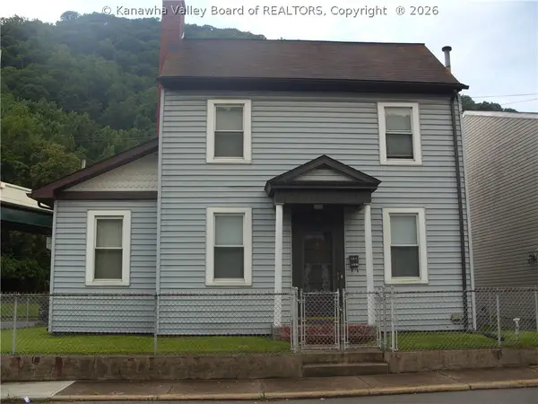 101 5th Avenue, Montgomery, WV 25136