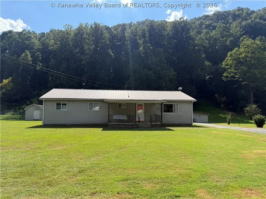 221 Elizabeth Street, Madison, WV 25130 - #3