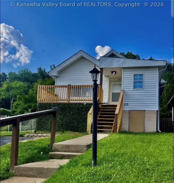 133 Costello Drive, Charleston, WV 25302