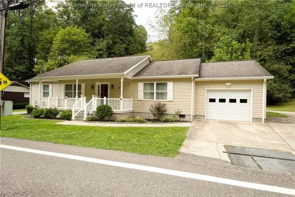 437 Thorofare Road, Clendenin, WV 25045