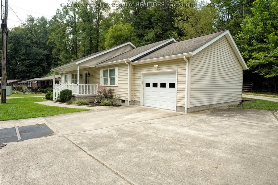 437 Thorofare Road, Clendenin, WV 25045 - #3
