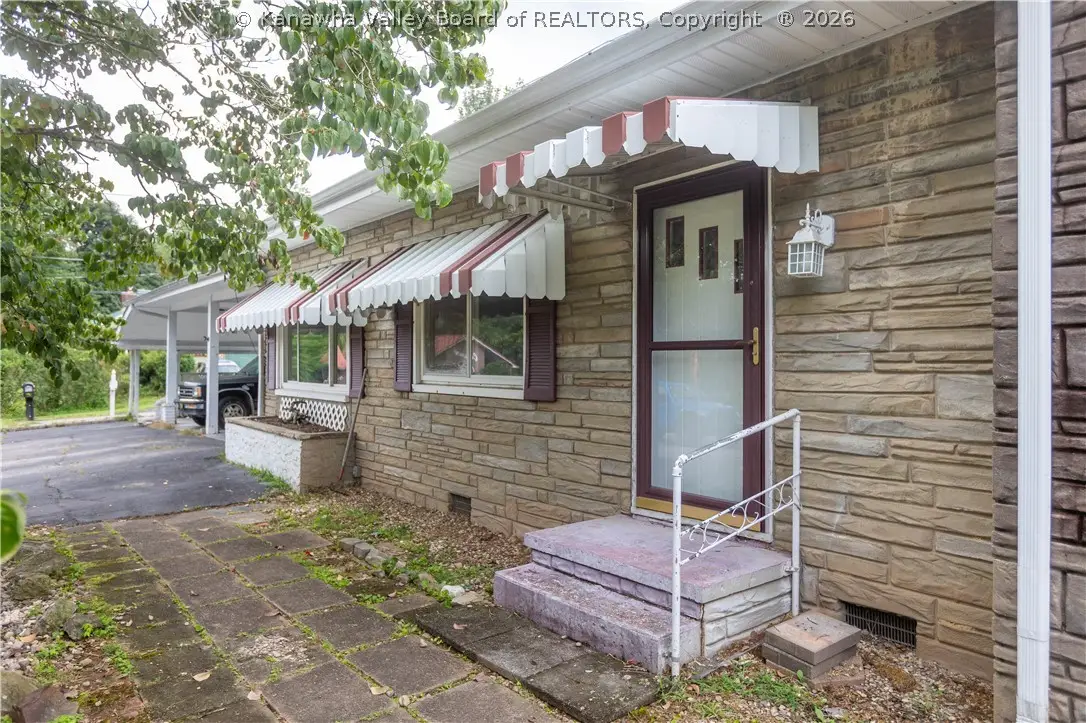 19 Stewart Park, Cross Lanes, WV 25313 - #1