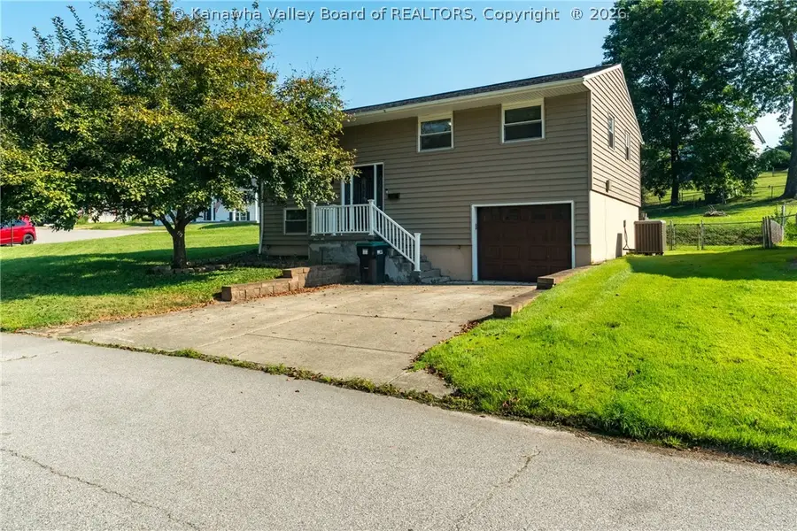 318 Belvue Drive, Hurricane, WV 25526 - #3