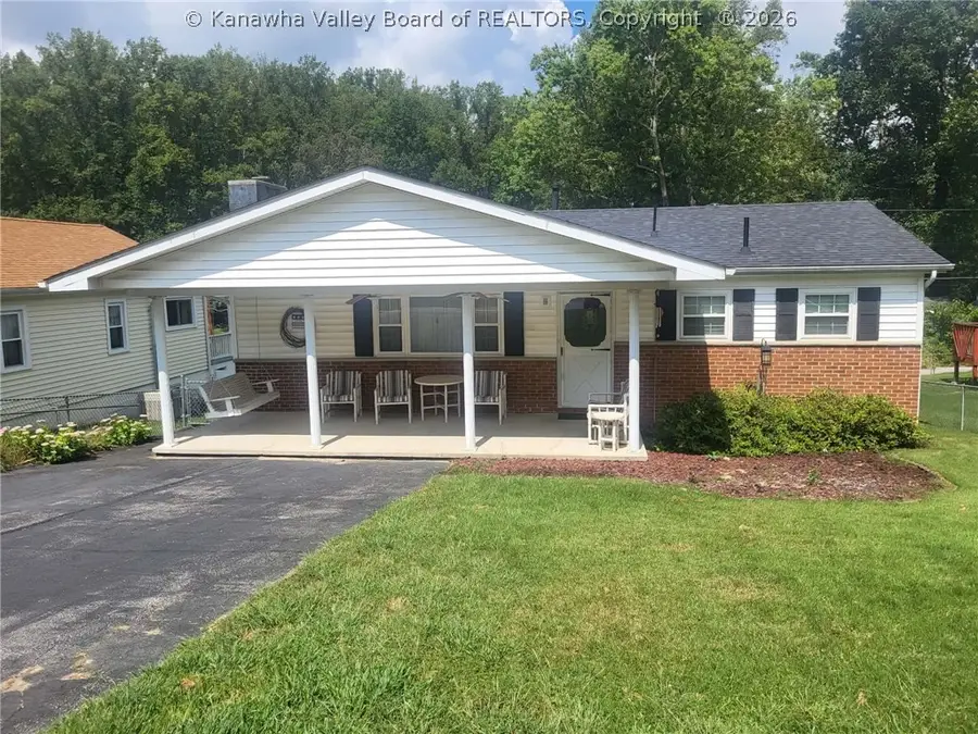 32 2nd Street W, Saint Albans, WV 25177 - #2