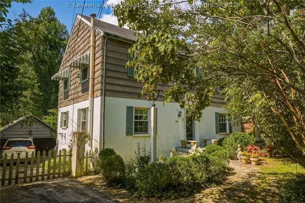1539 Hampton Road, Charleston, WV 25314