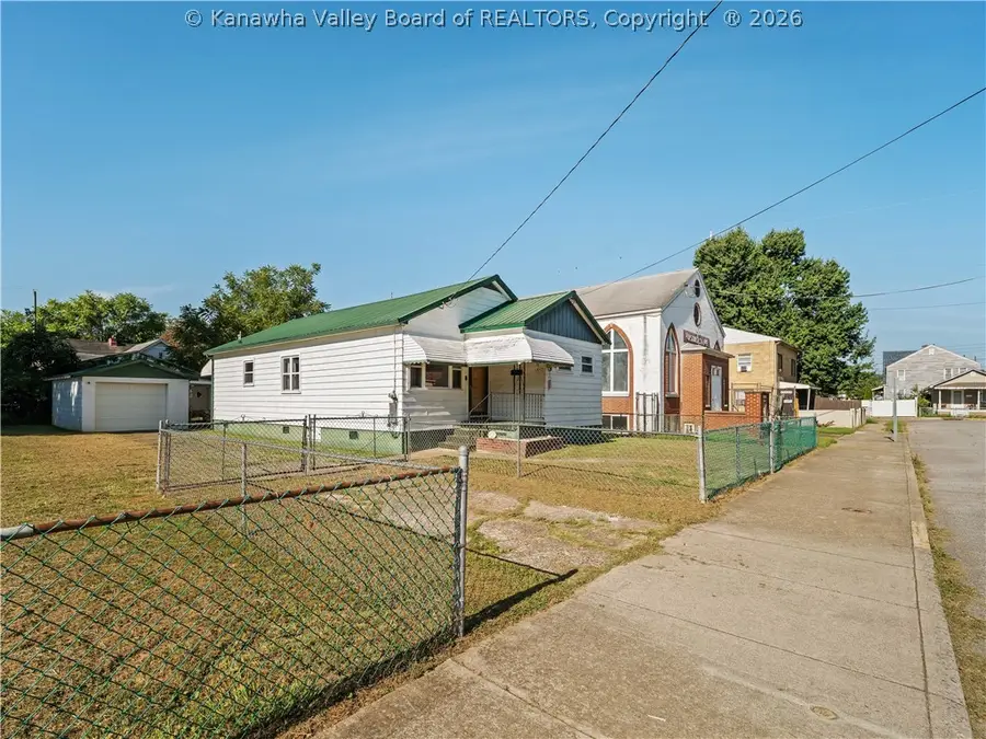 1445 6th Avenue, Charleston, WV 25387 - #2