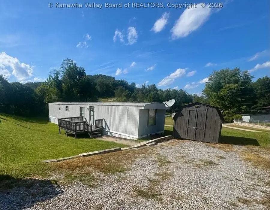 325 Circle Drive, Nitro, WV 25143 - #2
