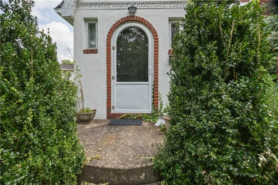 1110 Oakmont Road, Charleston, WV 25314 - #2