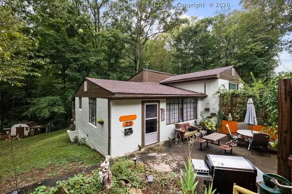 23 Low Gap Branch Road, Branchland, WV 25506