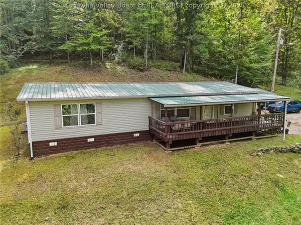 4469 Amma Road, Amma, WV 25005