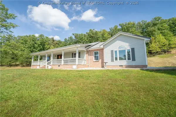 13 Tallwood Road, Sod, WV 25564