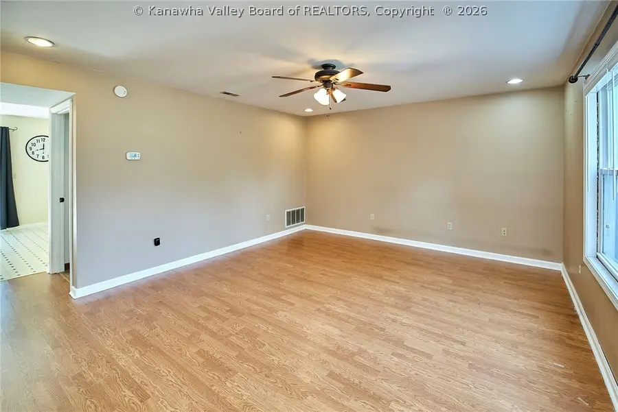812 Lakeview Drive, Cross Lanes, WV 25313 - #3