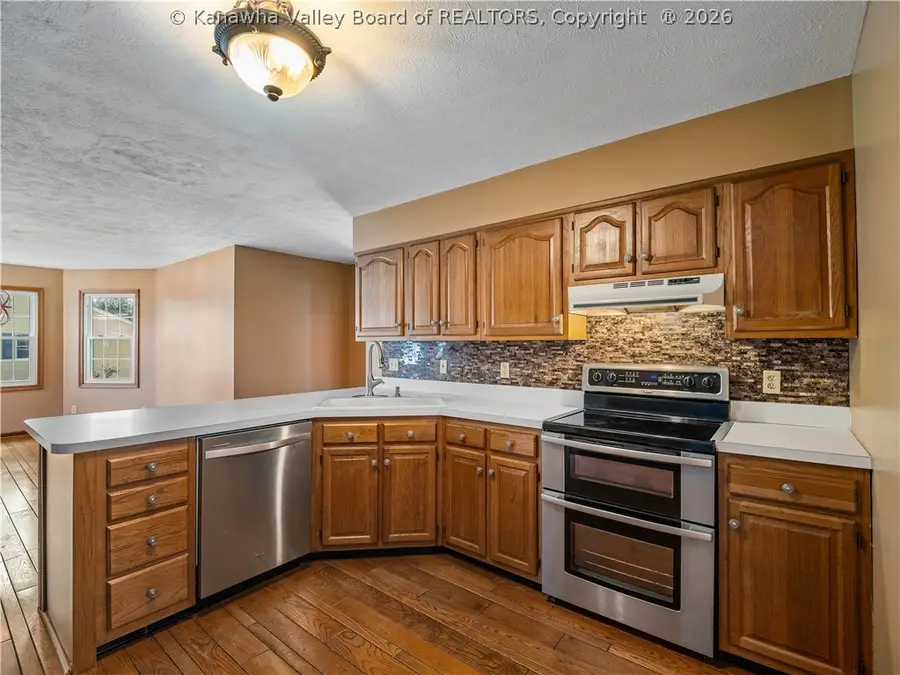 6 Hampton Road, Winfield, WV 25213 - #2