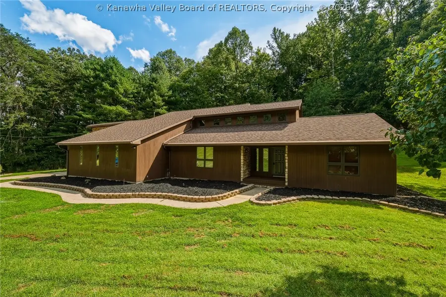 102 Rustic Highlands Road, Hurricane, WV 25526 - #2