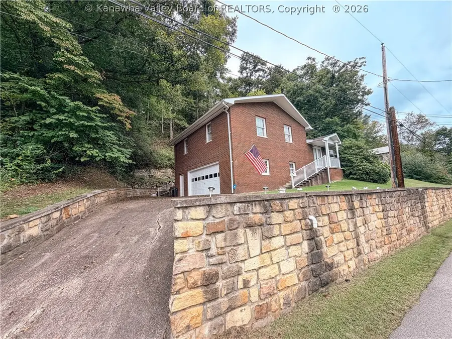 212 Hillcrest Drive, Logan, WV 25601 - #3