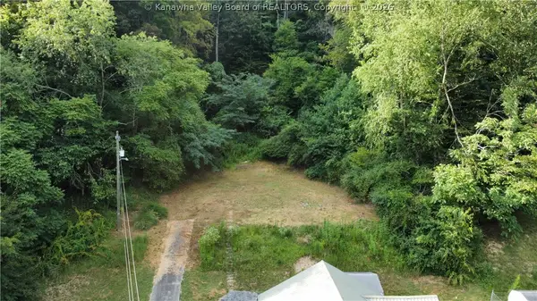 6814 Price Branch Road, Danville, WV 25053