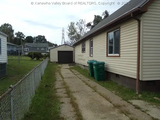219 2nd Street N, Saint Albans, WV 25177 - #2
