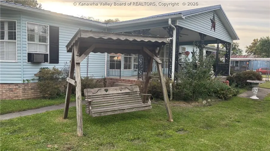 1164 Pike Street, Hartford, WV 25247 - #2
