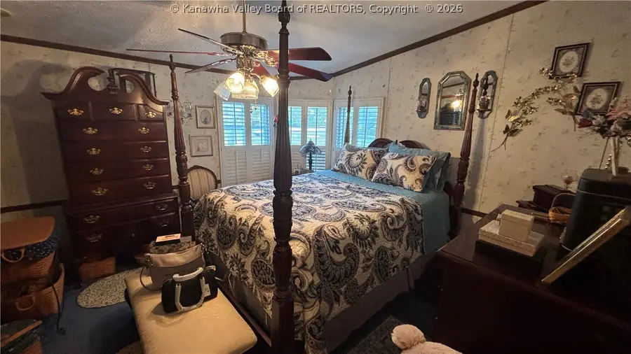 1164 Pike Street, Hartford, WV 25247 - #3