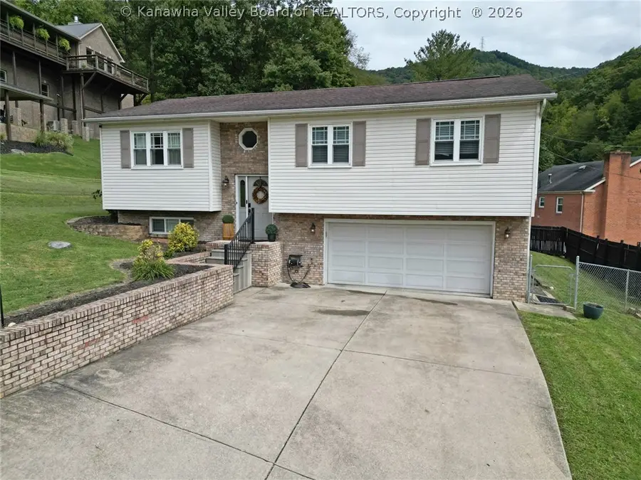 105 Hickory Road, Glasgow, WV 25086 - #2
