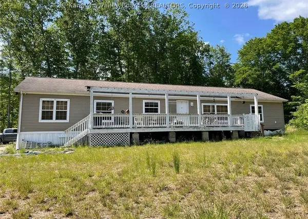 2983 Wallback Road, Wallback, WV 25285