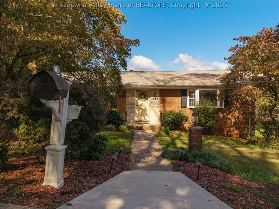 220 Pinewood Drive, Hurricane, WV 25526 - #3