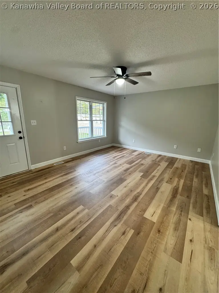 21 Lakeshore Drive, Chapmanville, WV 25508 - #3