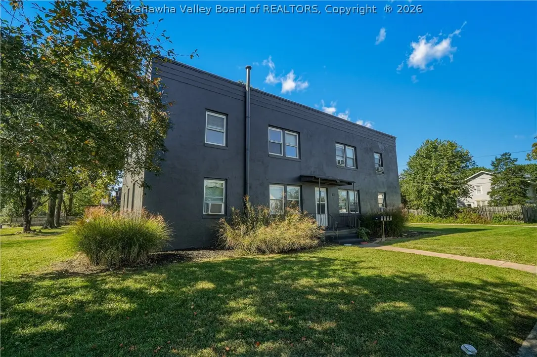 653 10th Street, Saint Albans, WV 25177 - #1