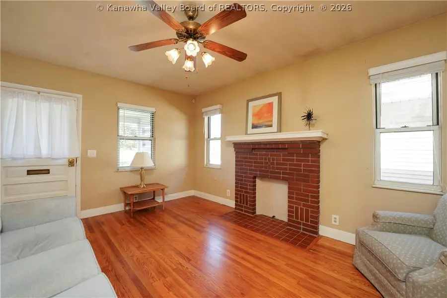 208 21st Street, Dunbar, WV 25064 - #2