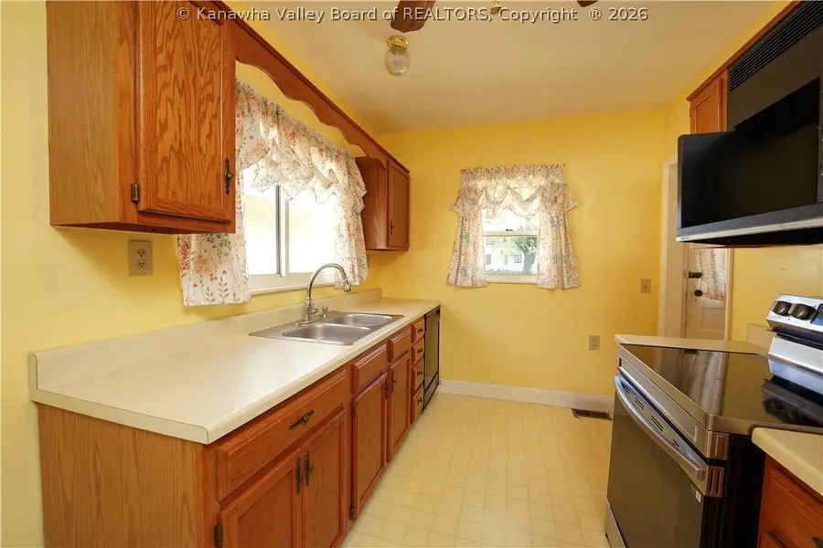 208 21st Street, Dunbar, WV 25064 - #3