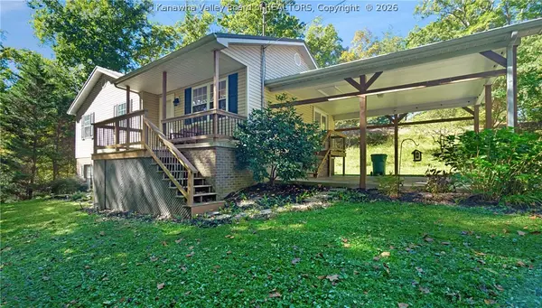 53 Beaver Drive, Hurricane, WV 25526