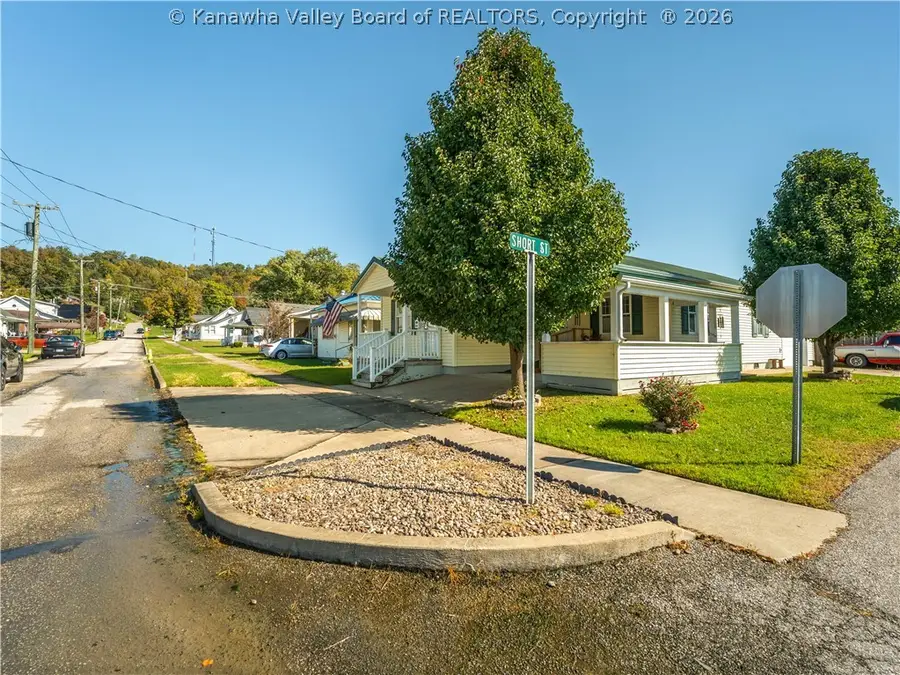 1301 Washington Avenue, Milton, WV 25541 - #2