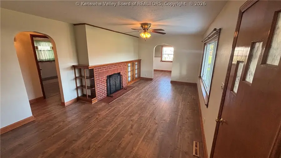 3207 Franklin Avenue, Point Pleasant, WV 25550 - #3