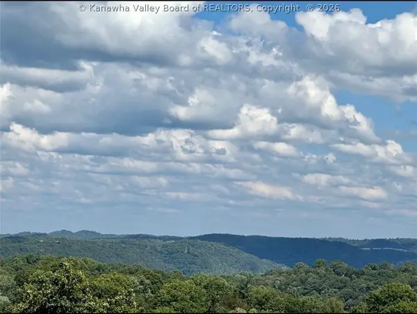10 Observatory Road, Charleston, WV 25314