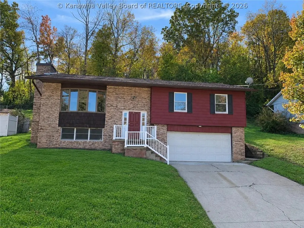 209 Pine Circle, Dunbar, WV 25064 - #1