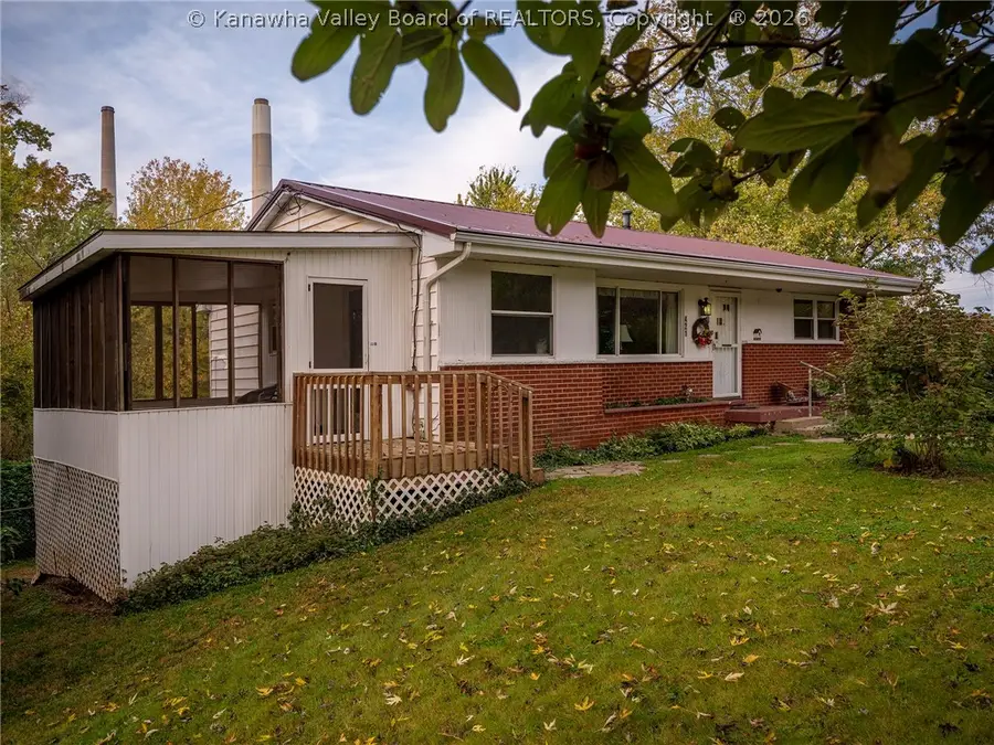 421 1st Avenue, Poca, WV 25159 - #2