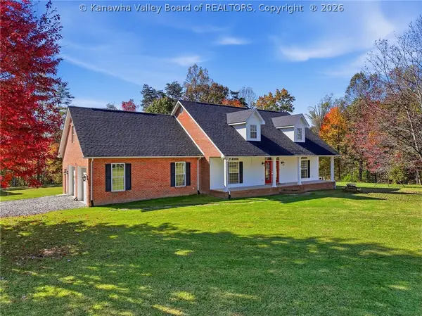 1127 Hawkins Road, Red House, WV 25168