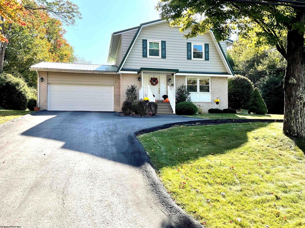 71 Imperial Woods Drive, WV 26508 BHGRE